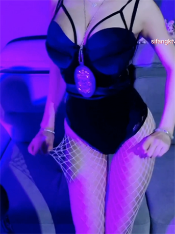 重磅福利快手百万主播小悠菜花微博女神Richy重金自购福利 图 09