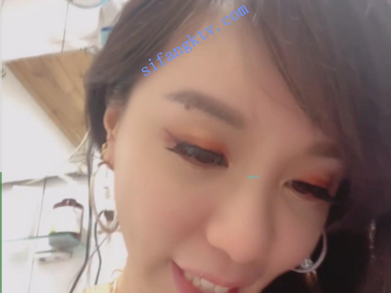 UT车模艾丽 第一弹 发现极品美女一枚可惜刚刚啪啪完… 图 06