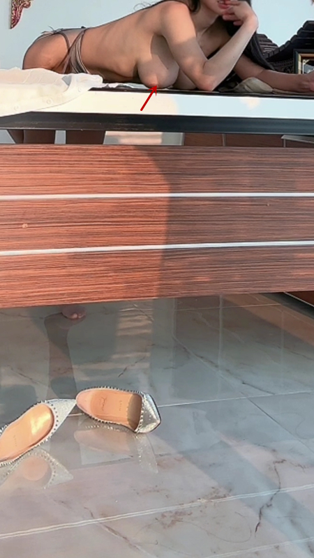 重磅核弹 秀人顶级巨乳 朱可儿 4月最新泰国灰丝 图 08