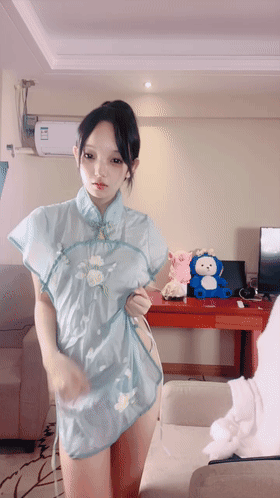 奇迹女神~真好看~ 鬼鬼啊 人如其名跳蛋自慰淫水泛光裸舞 图 03