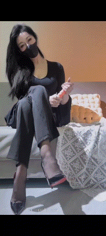 抖音长腿御姐uu老师黑丝高跟淫语调教足交倒计时定制3v351m