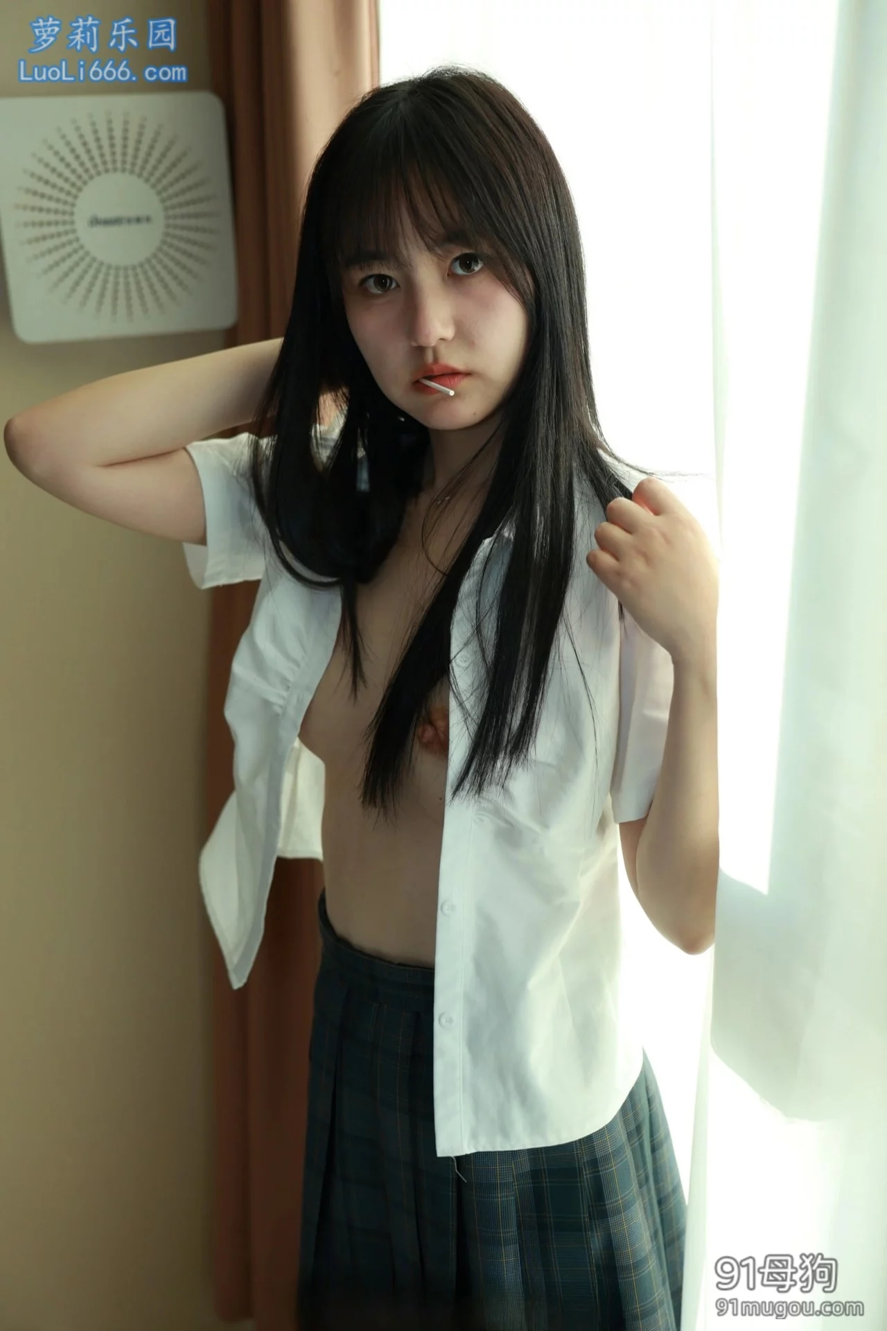 清纯小姐姐 糖糖 JK制服 超大尺度 极品私拍 超嫩粉鲍鱼 图 03